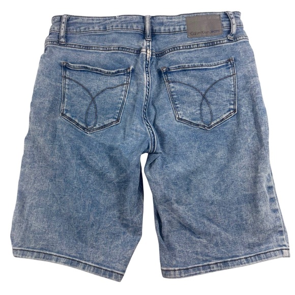 Calvin Klein Jeans Women 8 Bermuda Short 10” Stretch Medium Wash‎ Denim Mid Rise - Picture 1 of 8